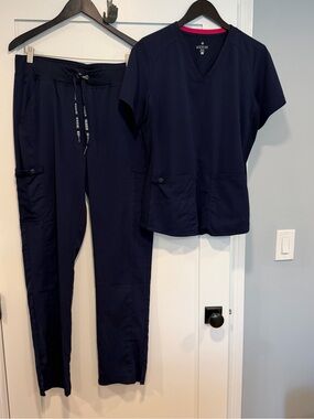 Med Couture Touch Navy Women's Scrub Top and Pant Scrub Set Medium/Tall